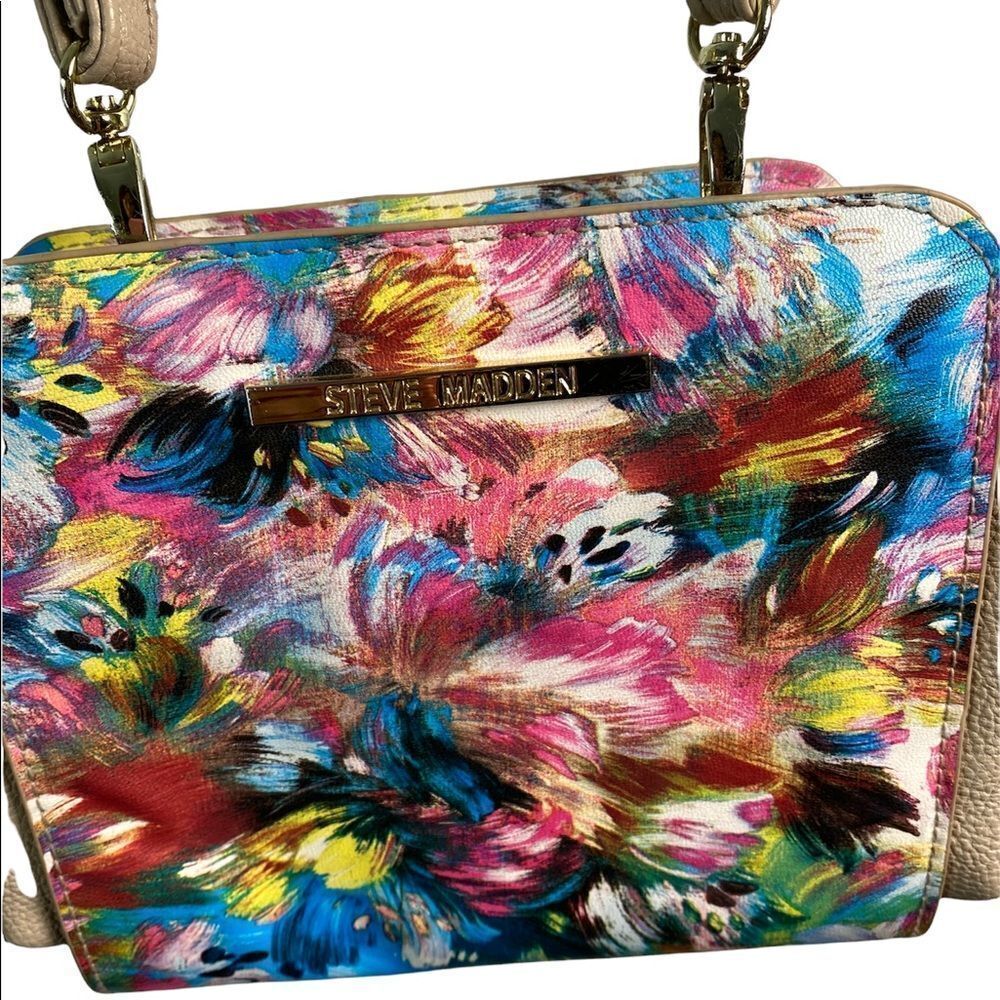 Steve Madden Floral Cross Body Purse - Picture 2 of 9